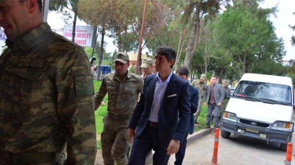 24 ASKER GÖZALTINDA, 10 ASKER ARANIYOR. (12 ASTSUBAY)